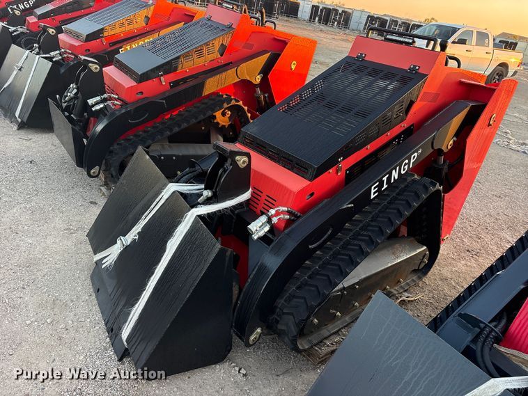 2024 Erie SCL850 compact utility loader - ES8325