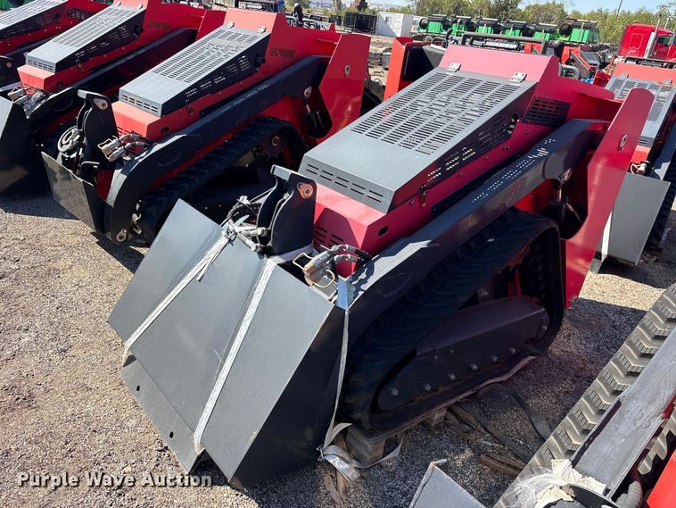 Erie SCL850 compact utility loader - ES8362