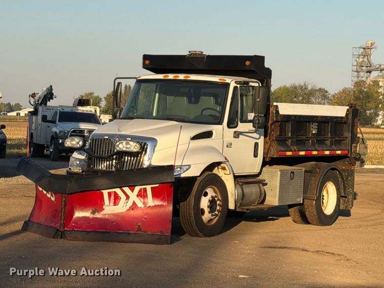 2006 International 4300 dump truck - FK4202