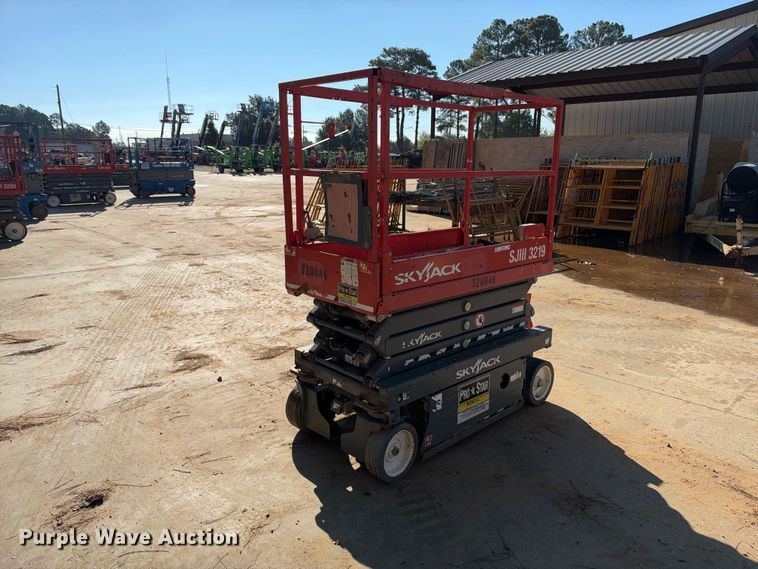 2018 Skyjack SJIII-3219 scissor lift - ES8222