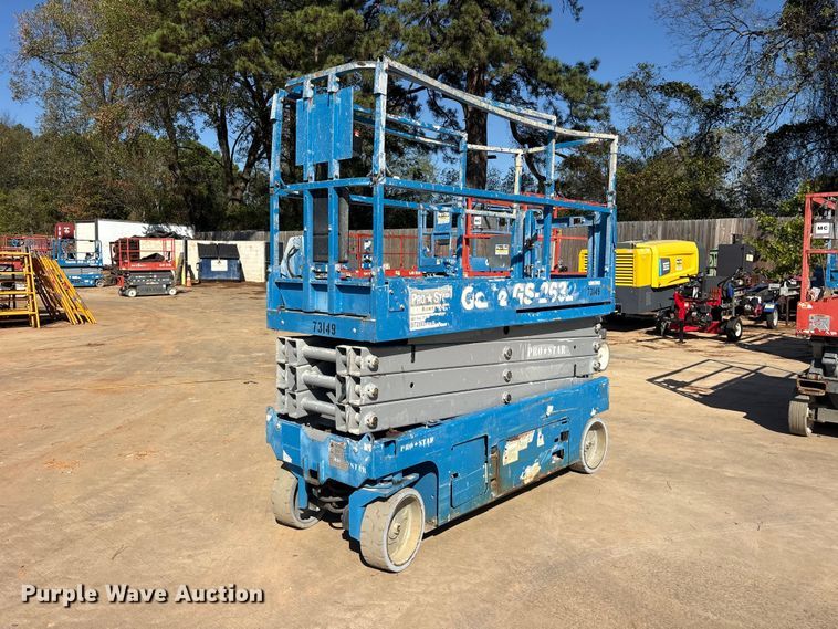 Genie GS-2632 scissor lift - ES8234