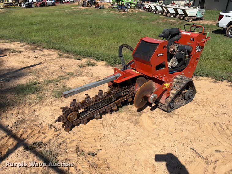 2019 Ditch Witch C24X trencher - ES8269