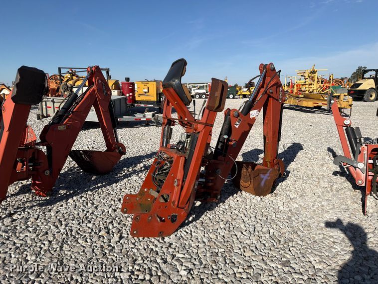 2004 Ditch Witch A523 backhoe attachment - EX4640