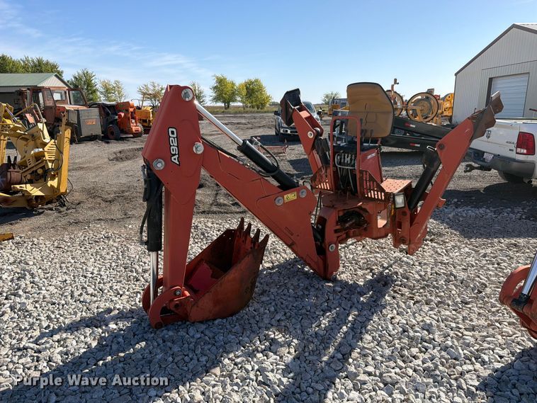 2015 Ditch Witch A920 backhoe attachment - EX4645