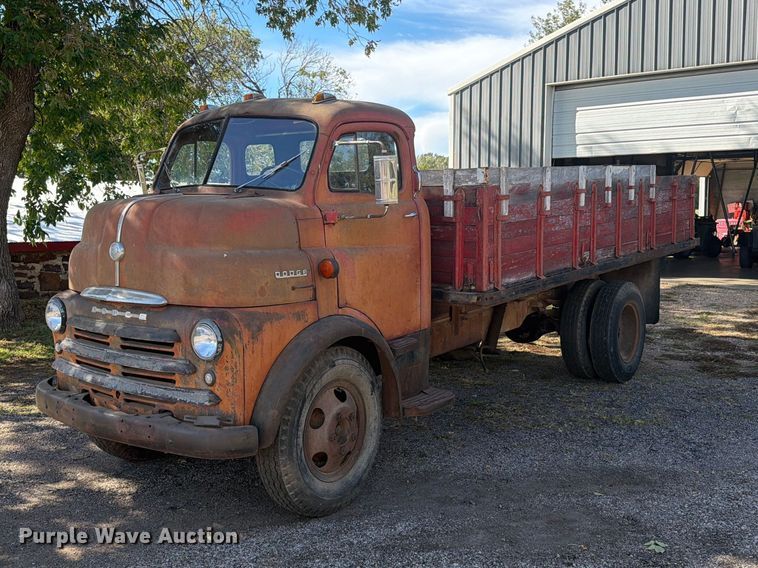 1948 Dodge B-1 HMA grain truck - EI7842
