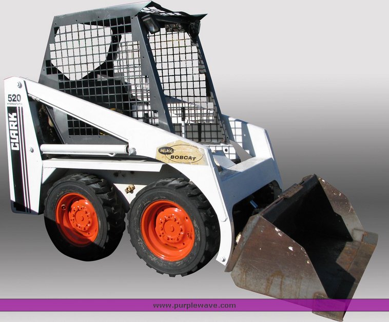 Bobcat Clark 520 skid steer - 2103