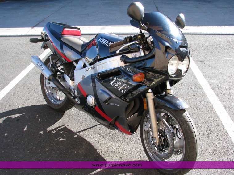1990 Yamaha FZR 600 - 2134