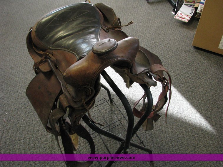Western Saddle - 6469
