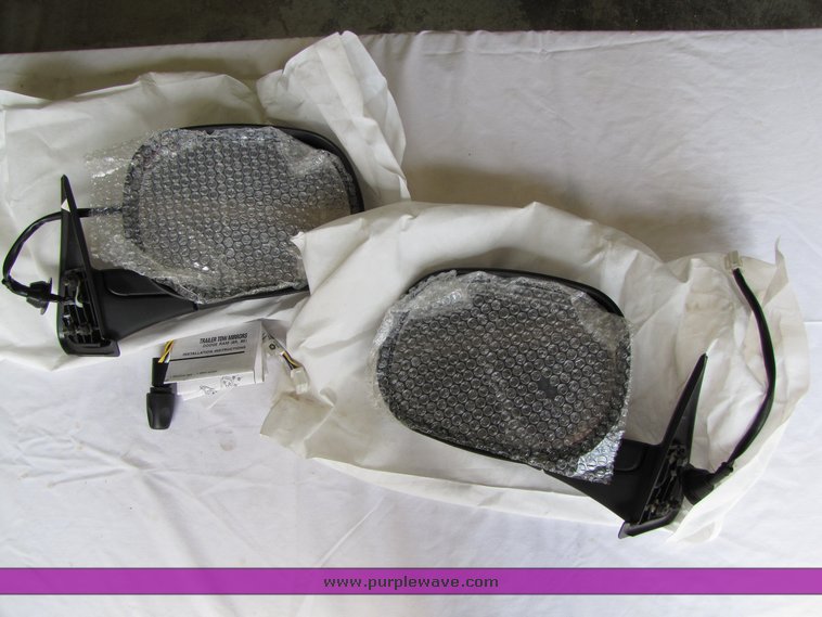 (1) set trailer tow mirrors - 2247